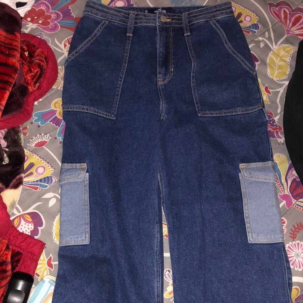 Brand new Hollistwr cargo Jean pants used once